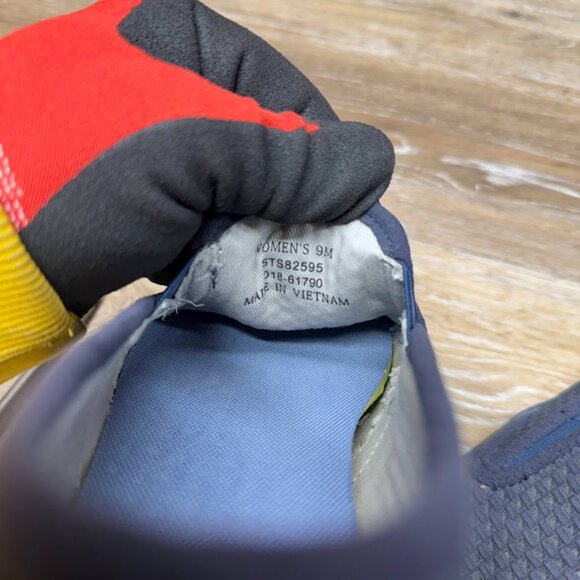 Speryy Seaside Embossed Suede Blue Slip On Sneakers Women's size 9 - Picture 5 of 7